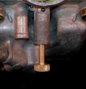 The Key to Carburetor Maintenance is to Check the Pilot Screw